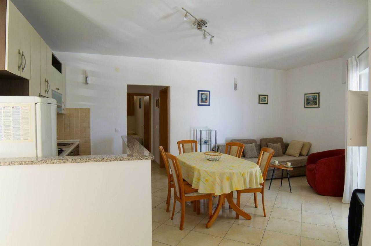 Apartment Darko Подстрана Екстериор снимка